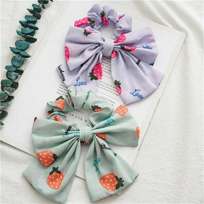 Strawberry love scrunchies with bow - set of 2